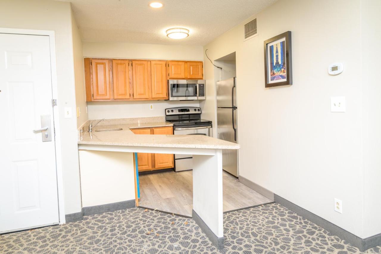 Philadelphia Suites At Airport - An Extended Stay Hotel 외부 사진