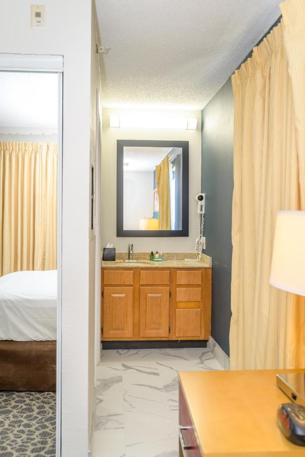 Philadelphia Suites At Airport - An Extended Stay Hotel 외부 사진